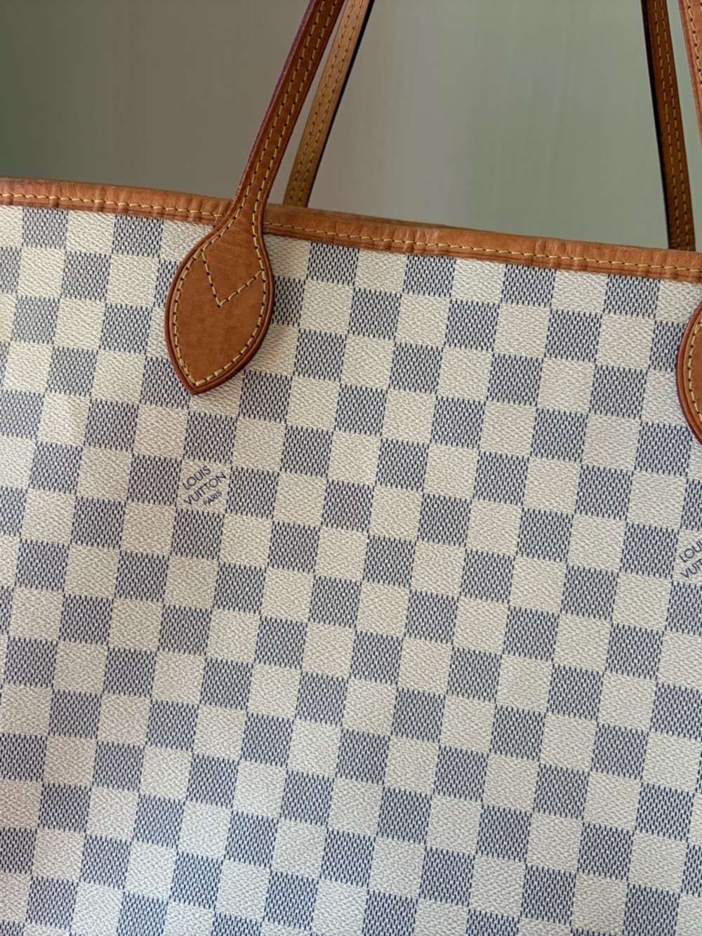Louis Vuitton Damier Azur Canvas Tote in Light Gray and White size L - Picture 2 of 9
